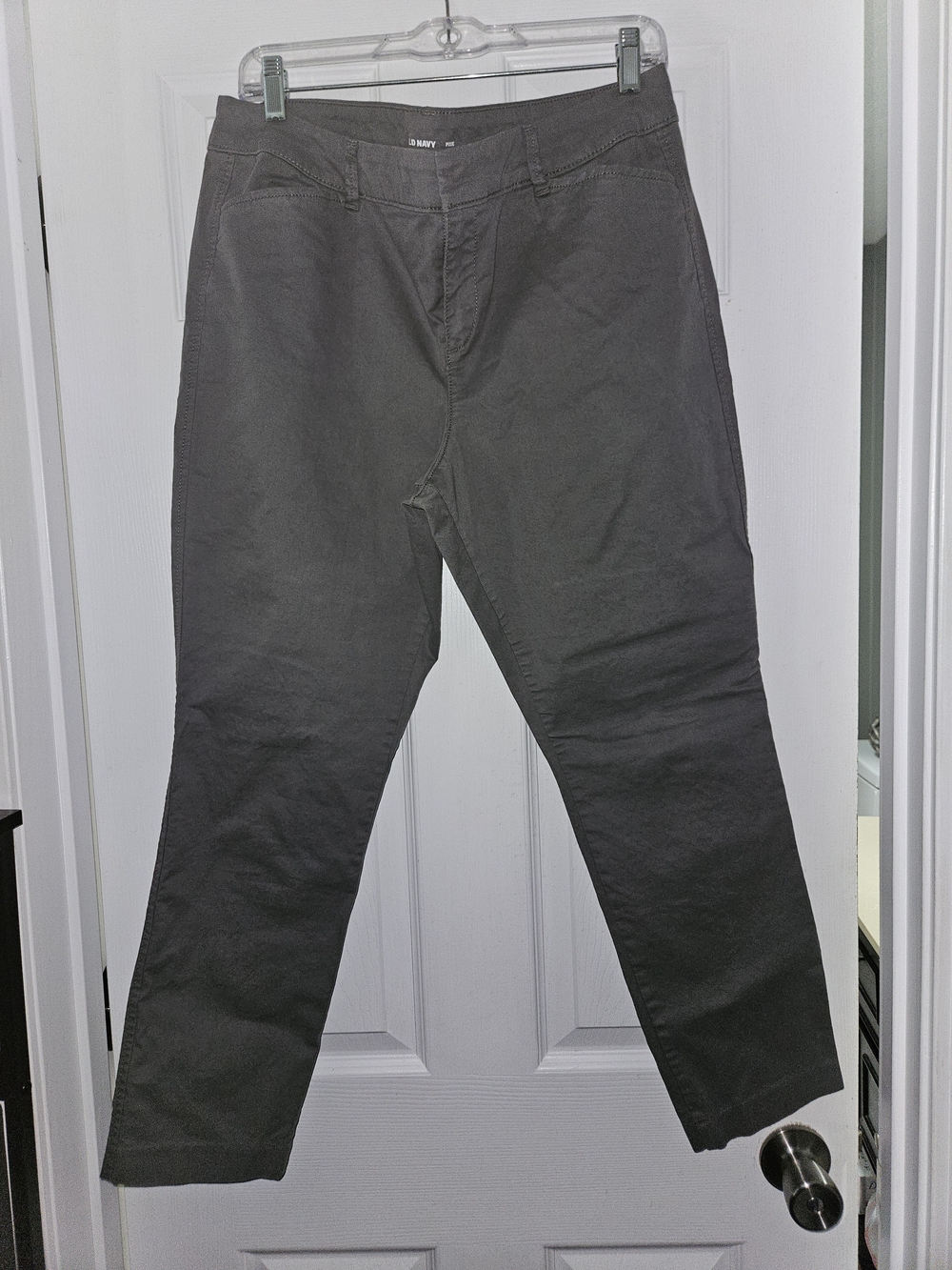 Gray Straight-Leg Ankle Pants